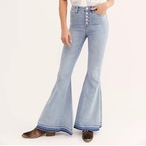 Free People Irreplacable Flare Jeans, size 27, light wash